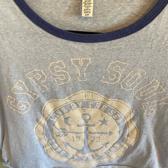 Crop top - Picture 2 of 2